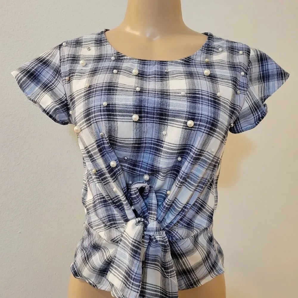 KONTROL CONTEMPORARY PINSTRIPE SHORT SLEEVE PEARL ROUND NECK SHIRT